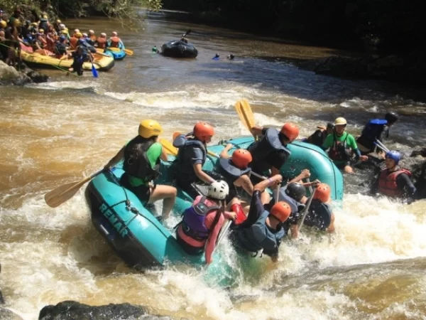 Rafting em Familia no Rio Juquiá